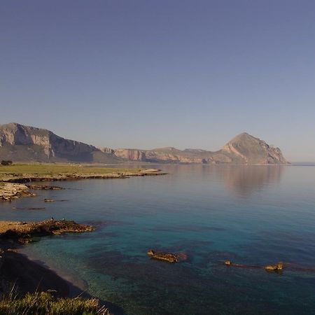 Baia Santa Margherita B&B กัสเตลลุซโซ ภายนอก รูปภาพ