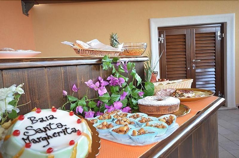 Baia Santa Margherita B&B กัสเตลลุซโซ ภายนอก รูปภาพ